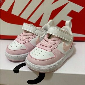 Nike baby 4C